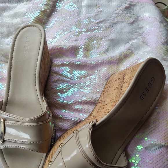 Women's Guess Sandals size 10. - Picture 9 of 15